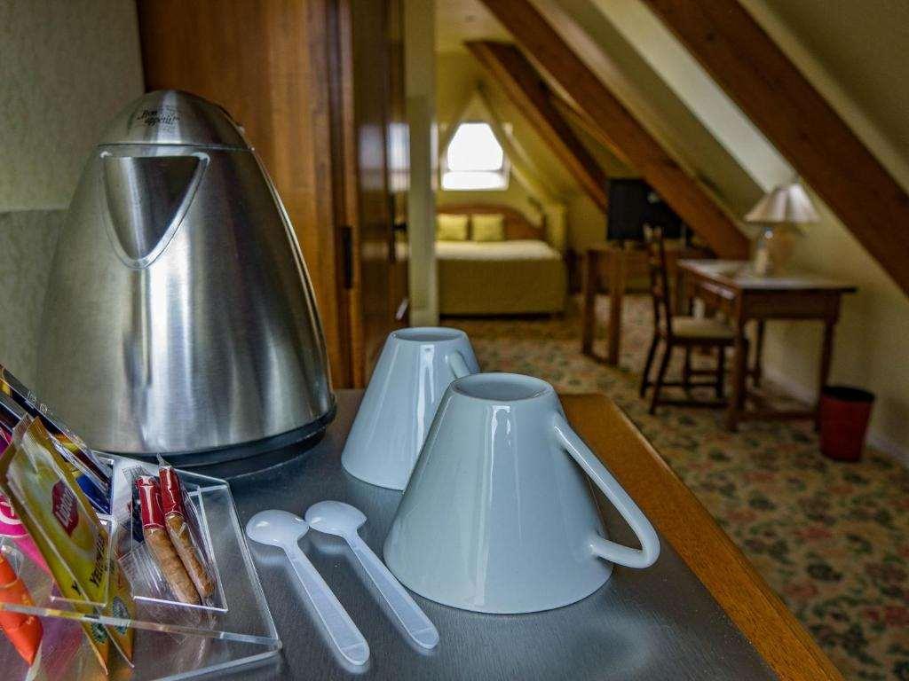 Logis - Belle Hotel, Lille-Ouest Bailleul  Szoba fotó