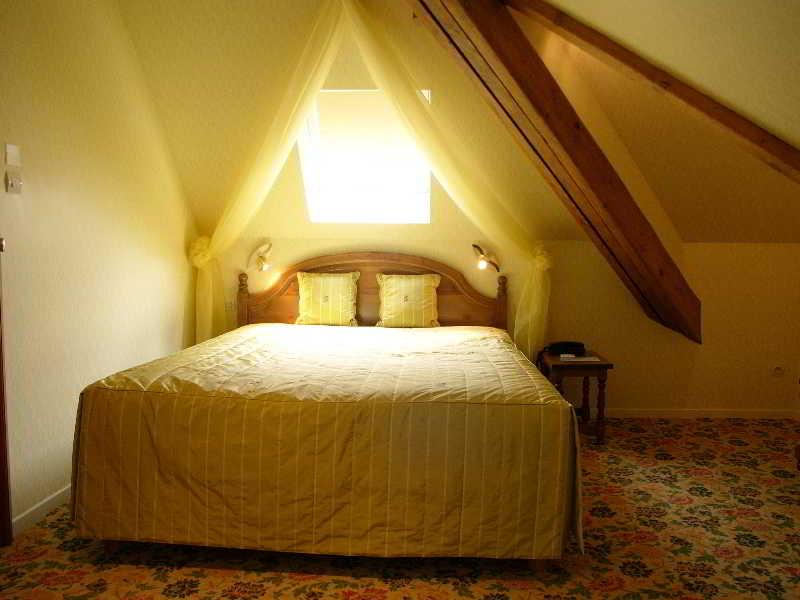 Logis - Belle Hotel, Lille-Ouest Bailleul  Szoba fotó