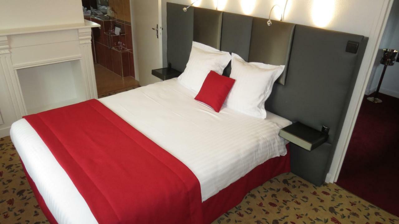 Logis - Belle Hotel, Lille-Ouest Bailleul  Kültér fotó